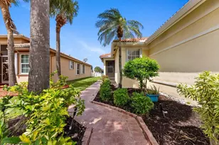 810 NW Rutherford Ct, Port Saint Lucie, FL 34983 - Photo 6