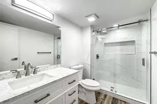 20329 W Country Club Dr, Miami, FL 33180 - Photo 22