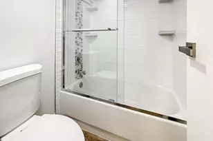 20329 W Country Club Dr, Miami, FL 33180 - Photo 26