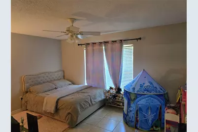 585 NW Floresta Drive, Port Saint Lucie, FL 34983 - Photo 10