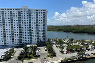 400 Kings Point Dr, North Miami Beach, FL 33160 - Photo 30