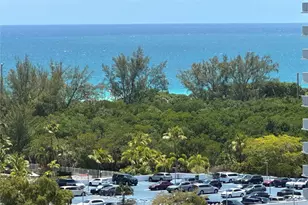 400 Kings Point Dr, North Miami Beach, FL 33160 - Photo 32