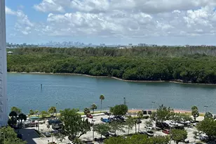 400 Kings Point Dr, North Miami Beach, FL 33160 - Photo 34