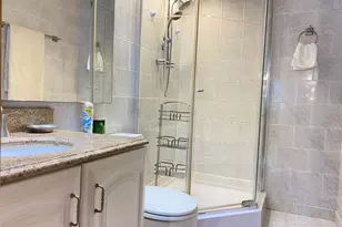 400 Kings Point Dr, North Miami Beach, FL 33160 - Photo 14