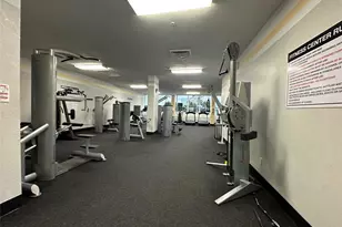 400 Kings Point Dr, North Miami Beach, FL 33160 - Photo 26