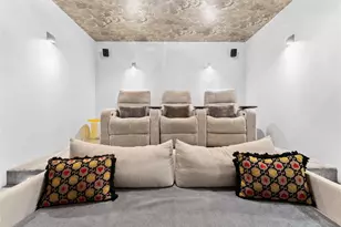 435 Bayshore Dr, Fort Lauderdale, FL 33304 - Photo 22