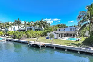 354 Golden Beach Dr, North Miami Beach, FL 33160 - Photo 26