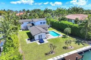 354 Golden Beach Dr, North Miami Beach, FL 33160 - Photo 4