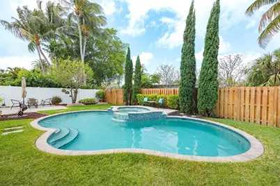 1924 NE 18th Street, Fort Lauderdale, FL 33305 - Photo 14
