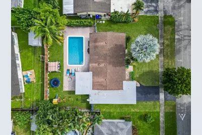 315 S 57th Avenue, Hollywood, FL 33023 - Photo 8