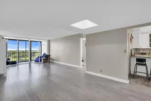 16300 Golf Club Rd, Weston, FL 33326 - Photo 10