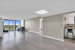 16300 Golf Club Rd, Weston, FL 33326 - Photo 10