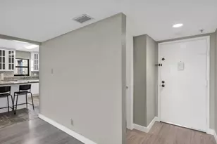 16300 Golf Club Rd, Weston, FL 33326 - Photo 8