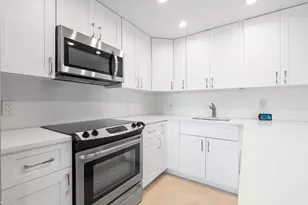 3057 Newport N Unit, Deerfield Beach, FL 33442 - Photo 2