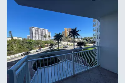 301 N Ocean Boulevard #307, Pompano Beach, FL 33062 - Photo 8