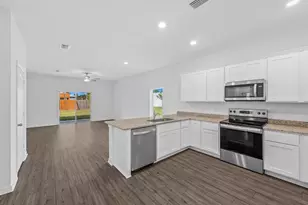 1517 SW Kamchatka Ave, Port Saint Lucie, FL 34953 - Photo 4