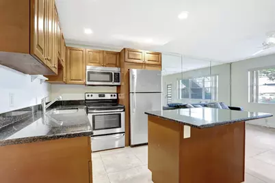 275 Markham M #275, Deerfield Beach, FL 33442 - Photo 2