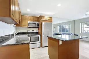 275 Markham M, Deerfield Beach, FL 33442 - Photo 2