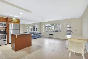 275 Markham M, Deerfield Beach, FL 33442 - Photo 4