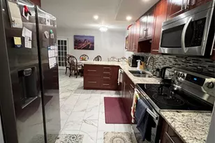 16 Spinning Wheel Ln, Tamarac, FL 33319 - Photo 2