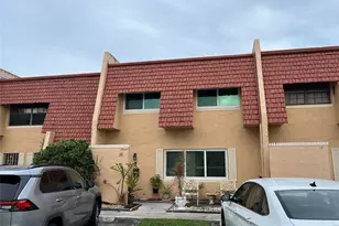 16 Spinning Wheel Ln, Tamarac, FL 33319 - Photo 1