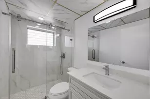 1021 Crystal Lake Dr, Pompano Beach, FL 33064 - Photo 8