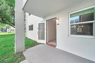 7897 Golf Cir Dr, Margate, FL 33063 - Photo 6