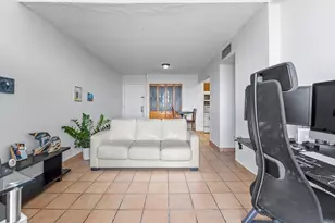 310 Fontainebleau Blvd, Miami, FL 33172 - Photo 1