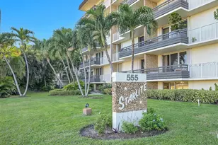 555 NW 4th Ave, Boca Raton, FL 33432 - Photo 1