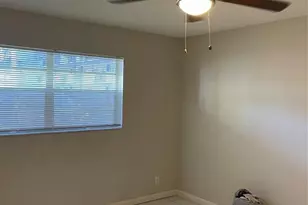 8405 NW 61st St, Tamarac, FL 33321 - Photo 14