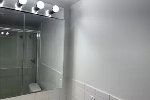 8405 NW 61st St, Tamarac, FL 33321 - Photo 10