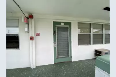 278 Newport R #278, Deerfield Beach, FL 33442 - Photo 4