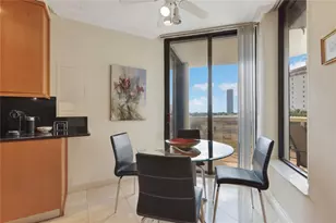 20191 E Country Club Dr, Miami, FL 33180 - Photo 10