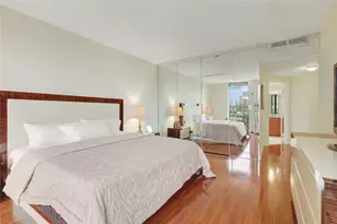 20191 E Country Club Dr, Miami, FL 33180 - Photo 14