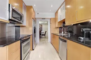 20191 E Country Club Dr, Miami, FL 33180 - Photo 8