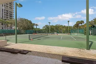 20191 E Country Club Dr, Miami, FL 33180 - Photo 30