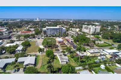 126 NE 1st Avenue, Dania, FL 33004 - Photo 18