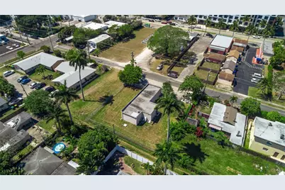 126 NE 1st Avenue, Dania, FL 33004 - Photo 16