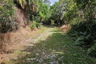 532 NE Canoe Park Cir, Port Saint Lucie, FL 34983 - Photo 12