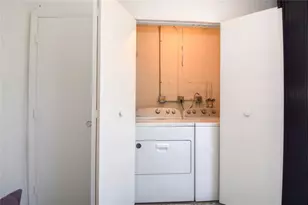 3350 NE 192 St, Miami, FL 33180 - Photo 32