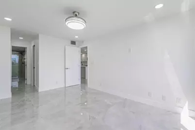 8900 Washington Boulevard #418, Hollywood, FL 33025 - Photo 12