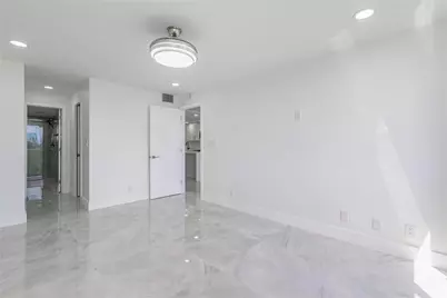 8900 Washington Boulevard #418, Pembroke Pines, FL 33025 - Photo 12