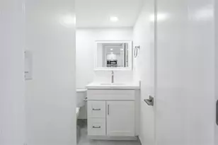 8900 Washington Blvd Unit, Pembroke Pines, FL 33025 - Photo 16