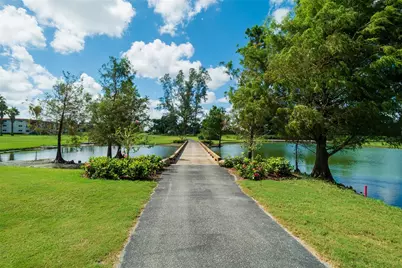 8900 Washington Boulevard #418, Pembroke Pines, FL 33025 - Photo 22