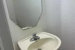 11473 NW 81st Ln, Miami, FL 33178 - Photo 20