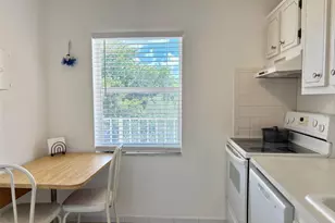 1055 Country Club Dr, Margate, FL 33063 - Photo 6