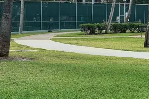 810 Lake Shore Dr, West Palm Beach, FL 33403 - Photo 32