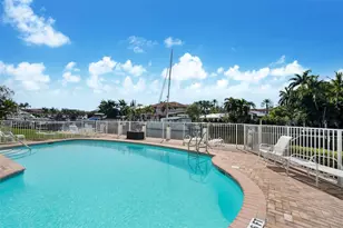 1332 Bayview Dr, Fort Lauderdale, FL 33304 - Photo 2