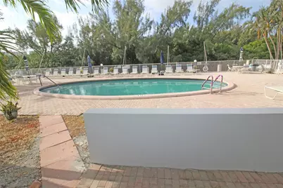 2860 NE 14th Street #103 D, Pompano Beach, FL 33062 - Photo 16