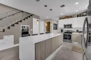 807 SW 7th Ave, Fort Lauderdale, FL 33315 - Photo 4